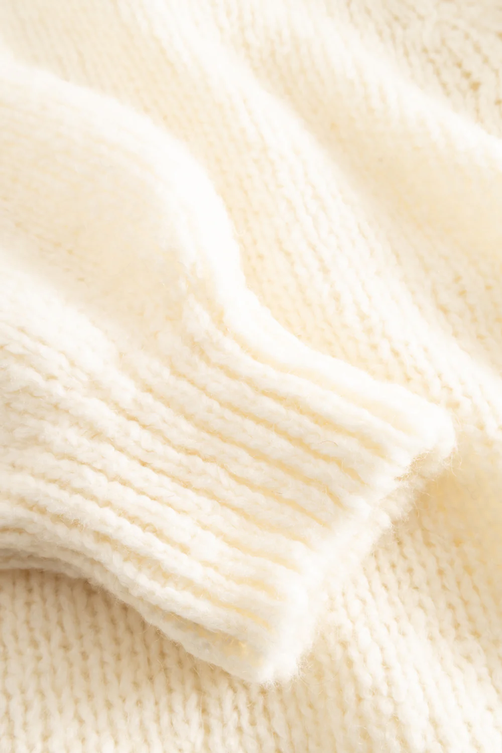 Fora Knit Cardigan White - Image 3