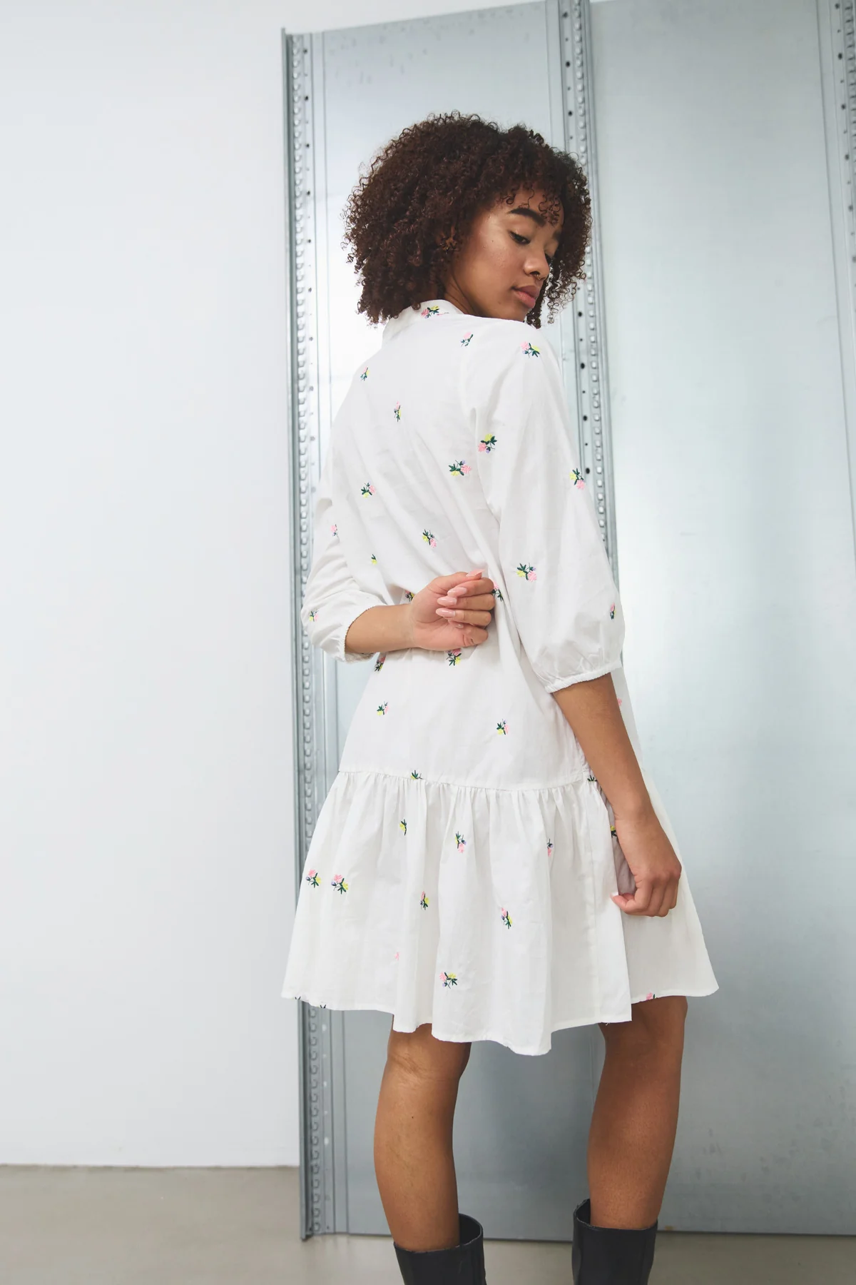 Imogene Dress White Embroidery - Image 4