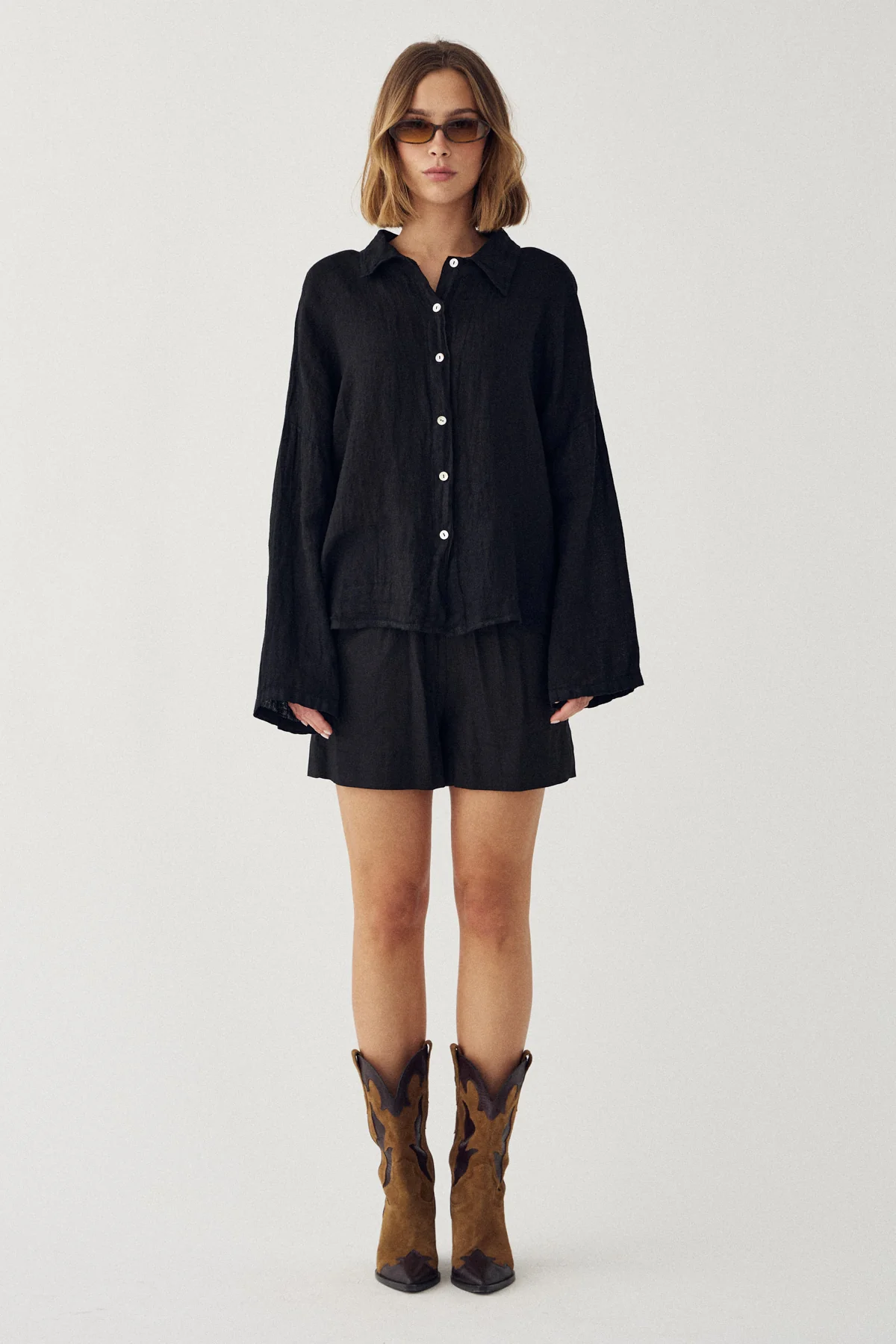 Layne Linen Shorts Black - Image 3