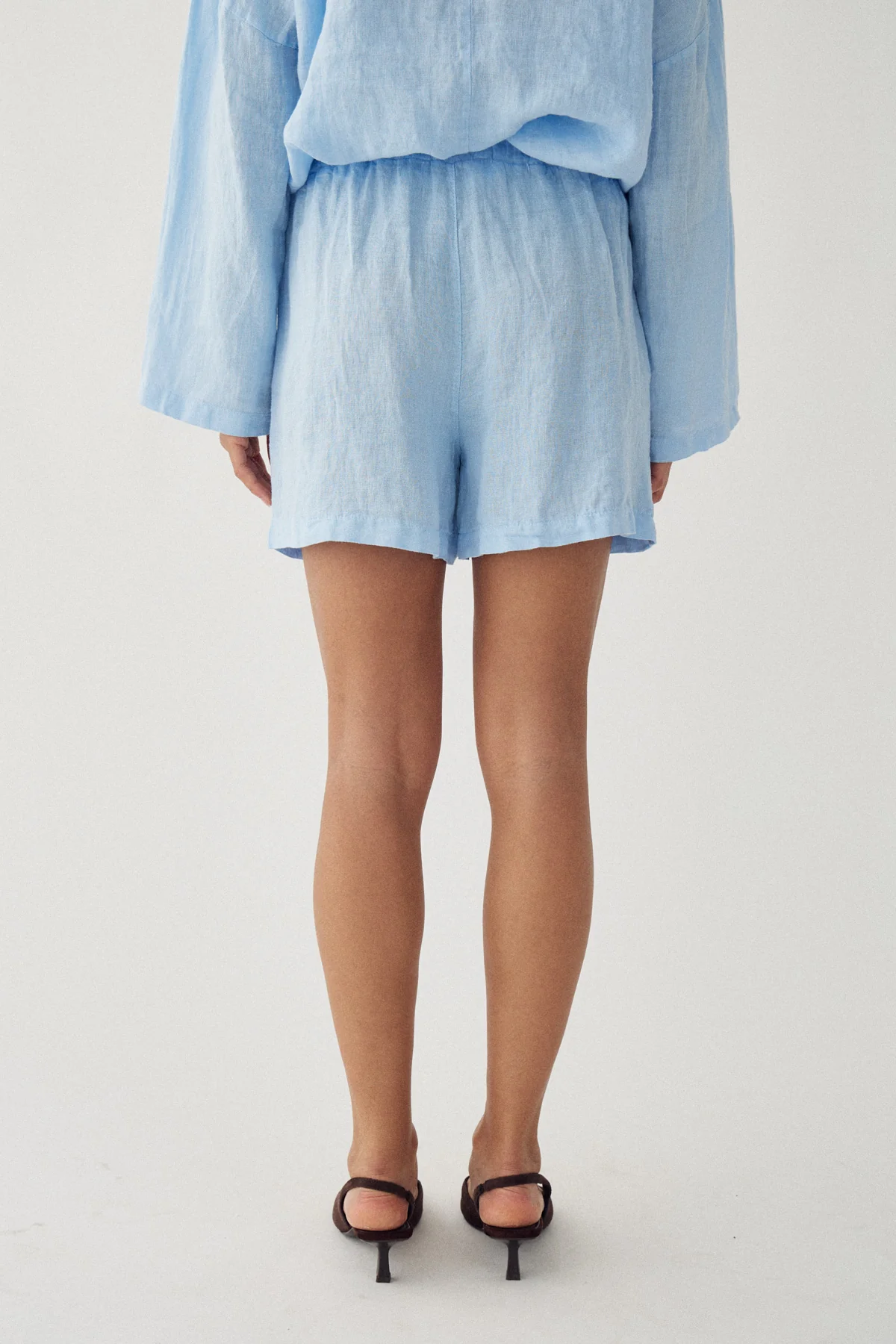 Layne Linen Shorts Light Blue - Image 6