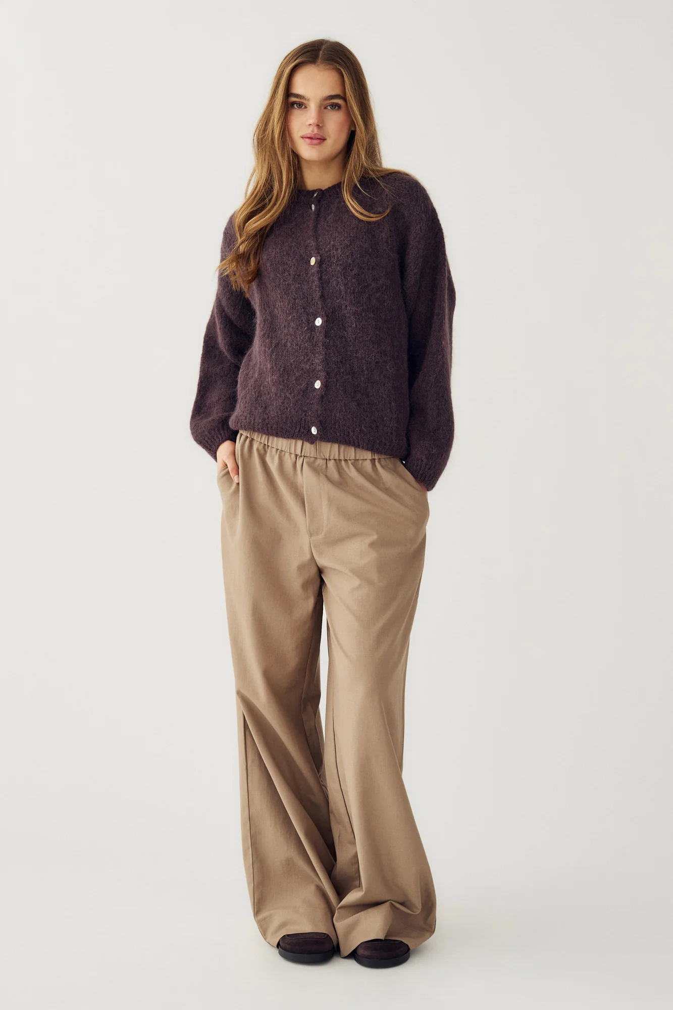 N-Kae Knit Cardigan Chocolate - Image 5
